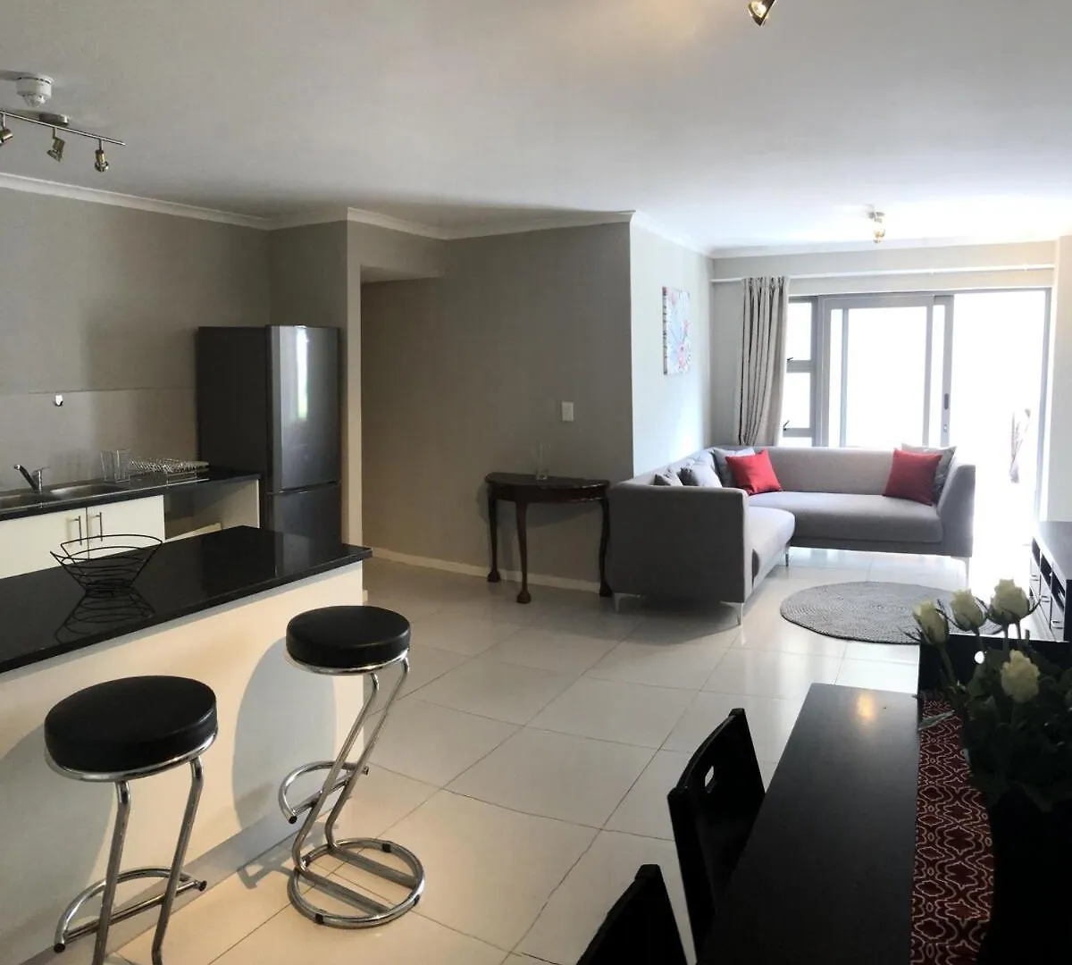 Spacious 2-Bedroom Apartment Le Cap 0*,